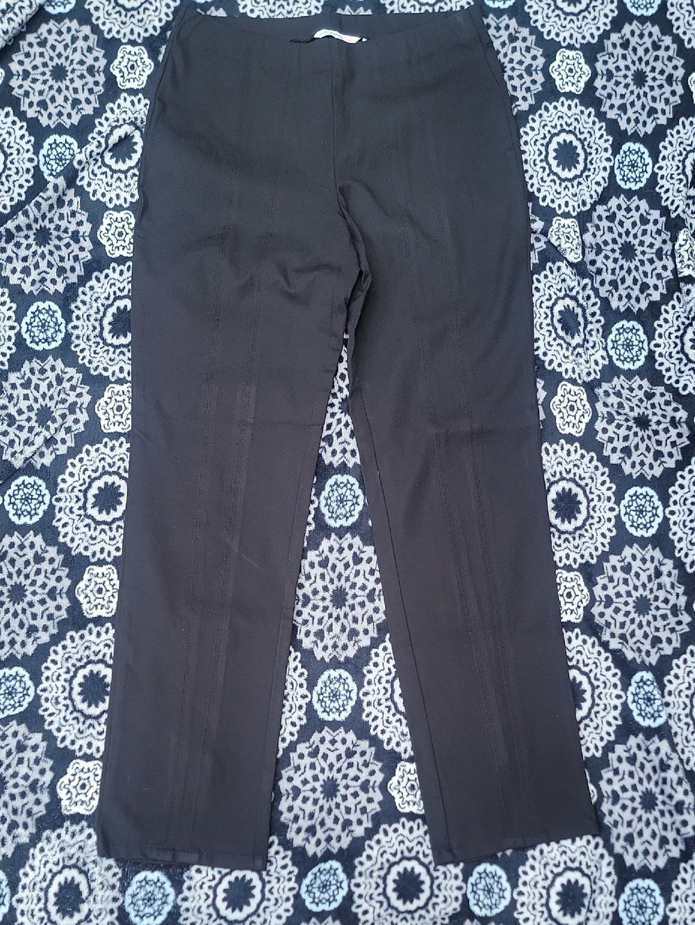 Isaac Mizrahi LIVE Black Pull-On Stretch Pants Size 10
